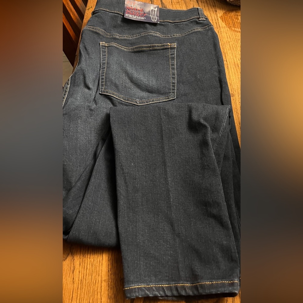 Woman’s Chaps Jeans in Pristine Condition!!